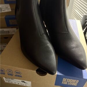 Clarks Collection Women's Kepley Erin Dress Ankle Boot Size 9 Wide Retail $140